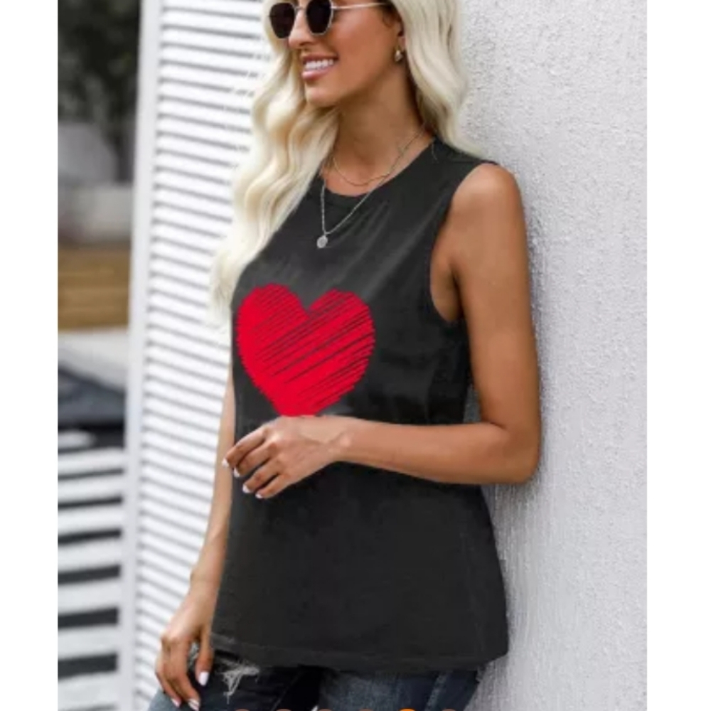 1 2x left❣New boutique loose fit heart tank - Picture 4 of 10